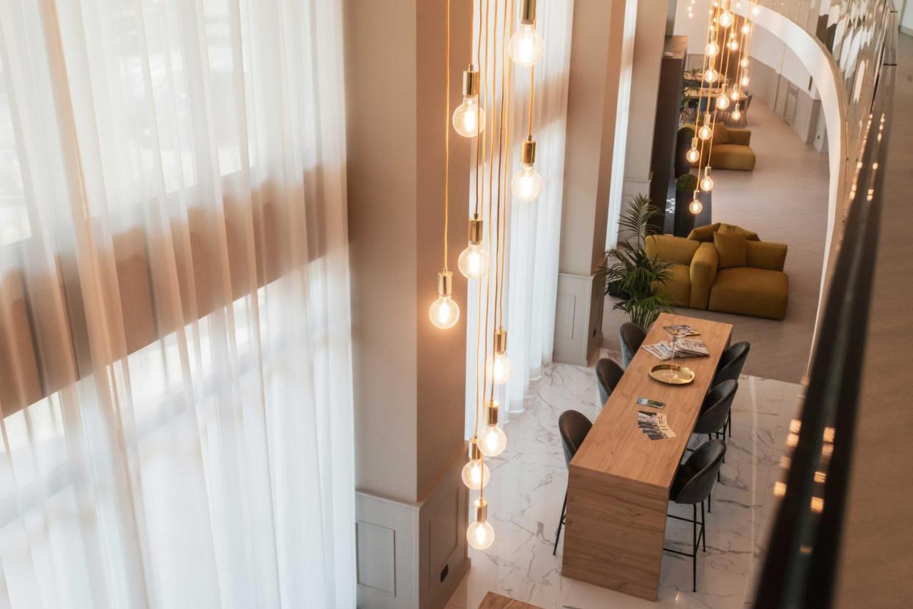 Phi Hotel Cavalieri Бра Экстерьер фото