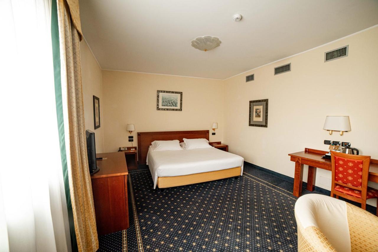 Phi Hotel Cavalieri Бра Экстерьер фото