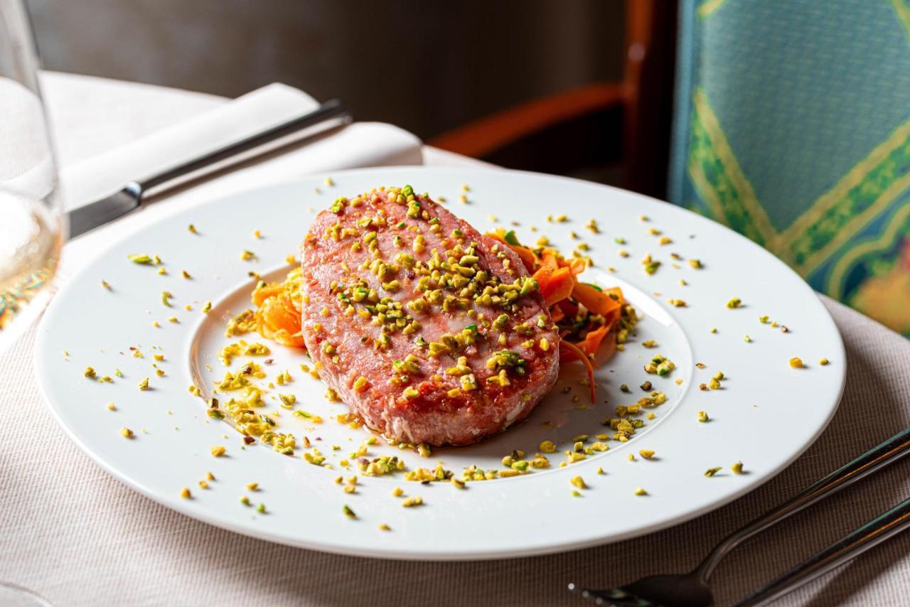 Phi Hotel Cavalieri Бра Экстерьер фото